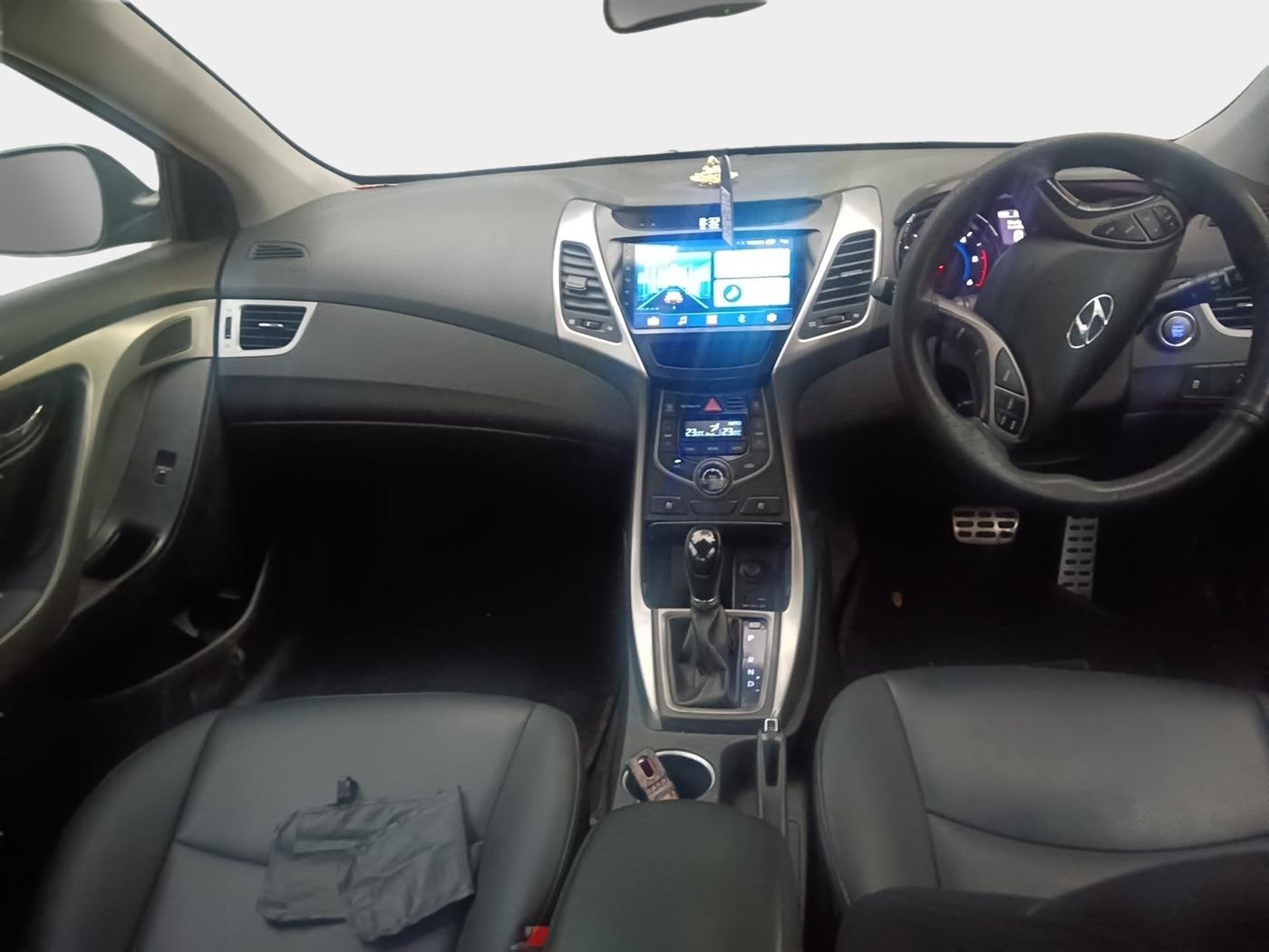 2015 Hyundai New Elantra 1.6 SX AT DIESEL, Diesel, Automatic, 81,198 km, interior