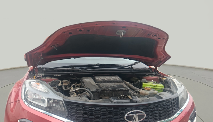 2017 Tata NEXON XT DIESEL, Diesel, Manual, 1,31,417 km, exterior