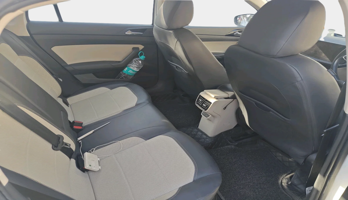 2022 Skoda SLAVIA STYLE 1.0L TSI AT, Petrol, Automatic, 33,640 km, interior