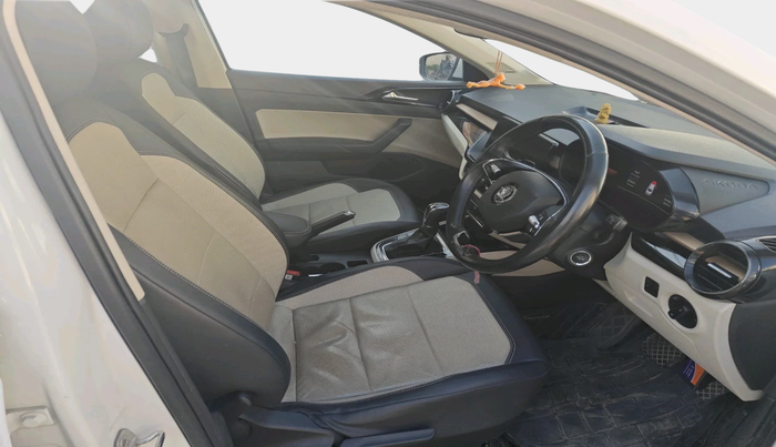 2022 Skoda SLAVIA STYLE 1.0L TSI AT, Petrol, Automatic, 33,640 km, interior