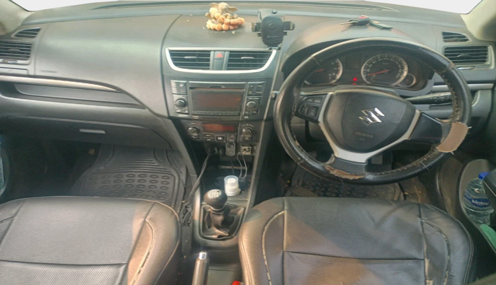 2014 Maruti Swift ZXI, Petrol, Manual, 1,45,992 km, interior