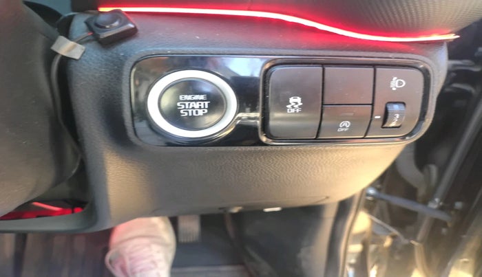 2023 KIA SONET HTK PLUS 1.0 IMT, Petrol, Manual, 95,381 km, interior