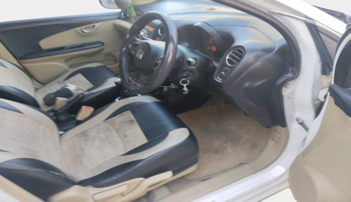 2014 Honda Amaze 1.5L I-DTEC S, Diesel, Manual, 94,973 km, interior