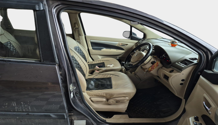 2016 Maruti Ertiga ZDI SHVS, Diesel, Manual, 2,01,326 km, interior
