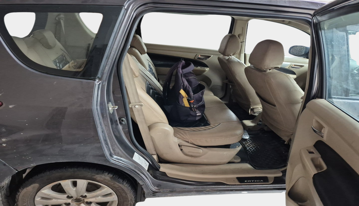2016 Maruti Ertiga ZDI SHVS, Diesel, Manual, 2,01,326 km, interior