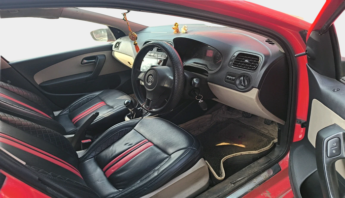 2011 Volkswagen Polo TRENDLINE 1.2L PETROL, Petrol, Manual, 1,56,471 km, interior