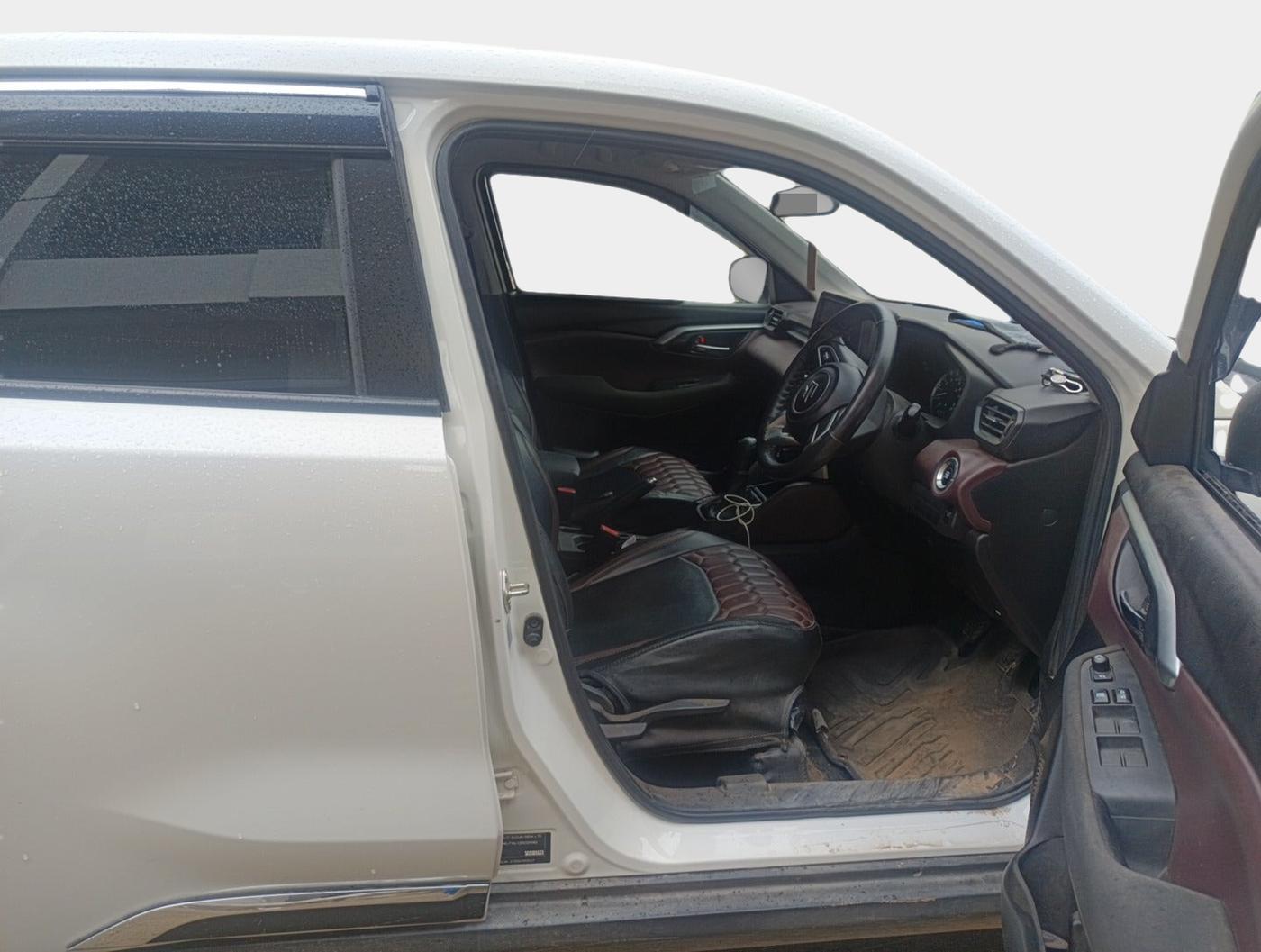 2024 Maruti Grand Vitara SIGMA SMART HYBRID, Petrol, Manual, 11,963 km, interior