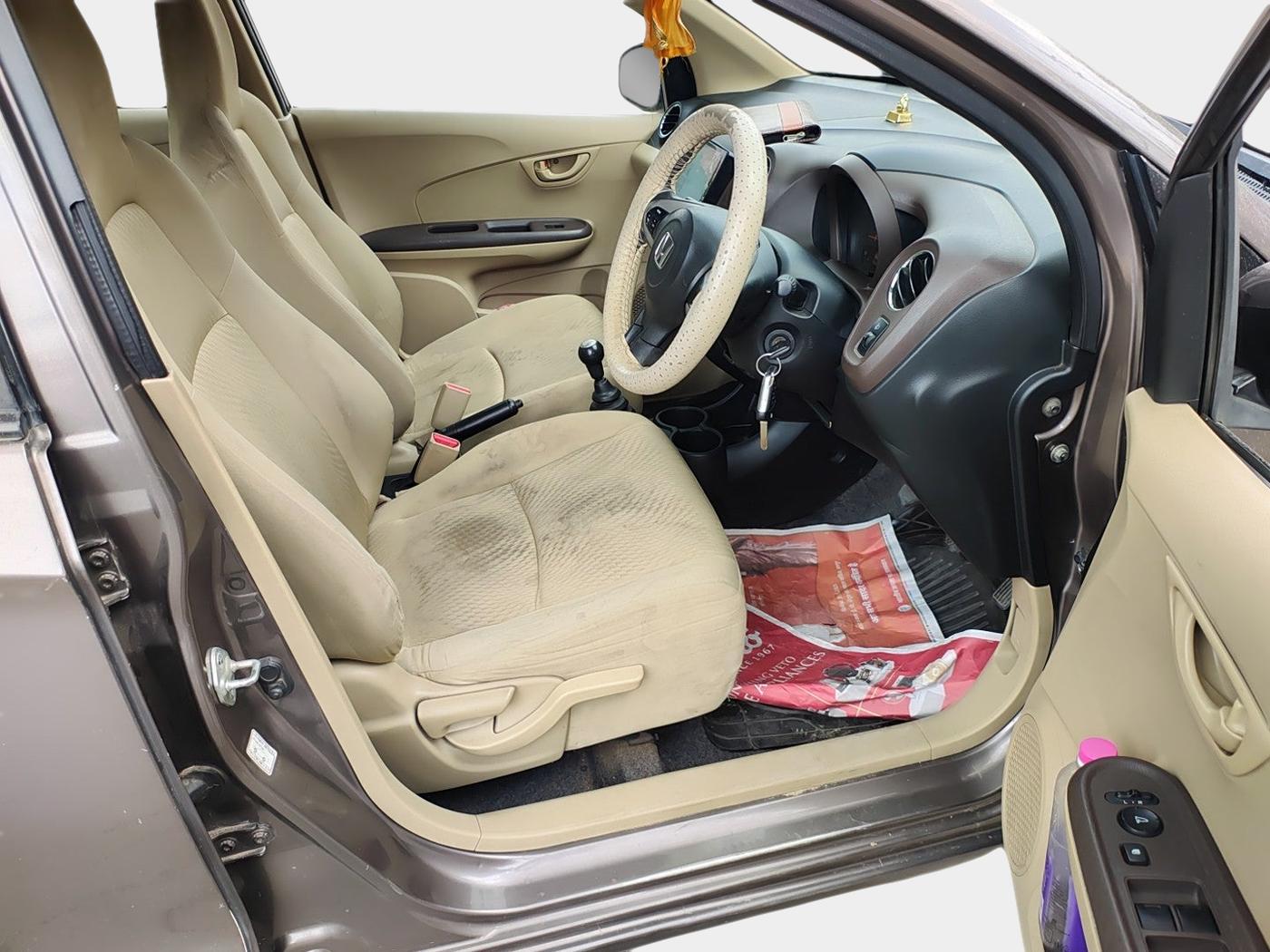 2013 Honda Amaze 1.5L I-DTEC S, Diesel, Manual, 86,513 km, interior