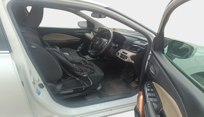 2023 Toyota Glanza V, Petrol, Manual, 24,173 km, interior