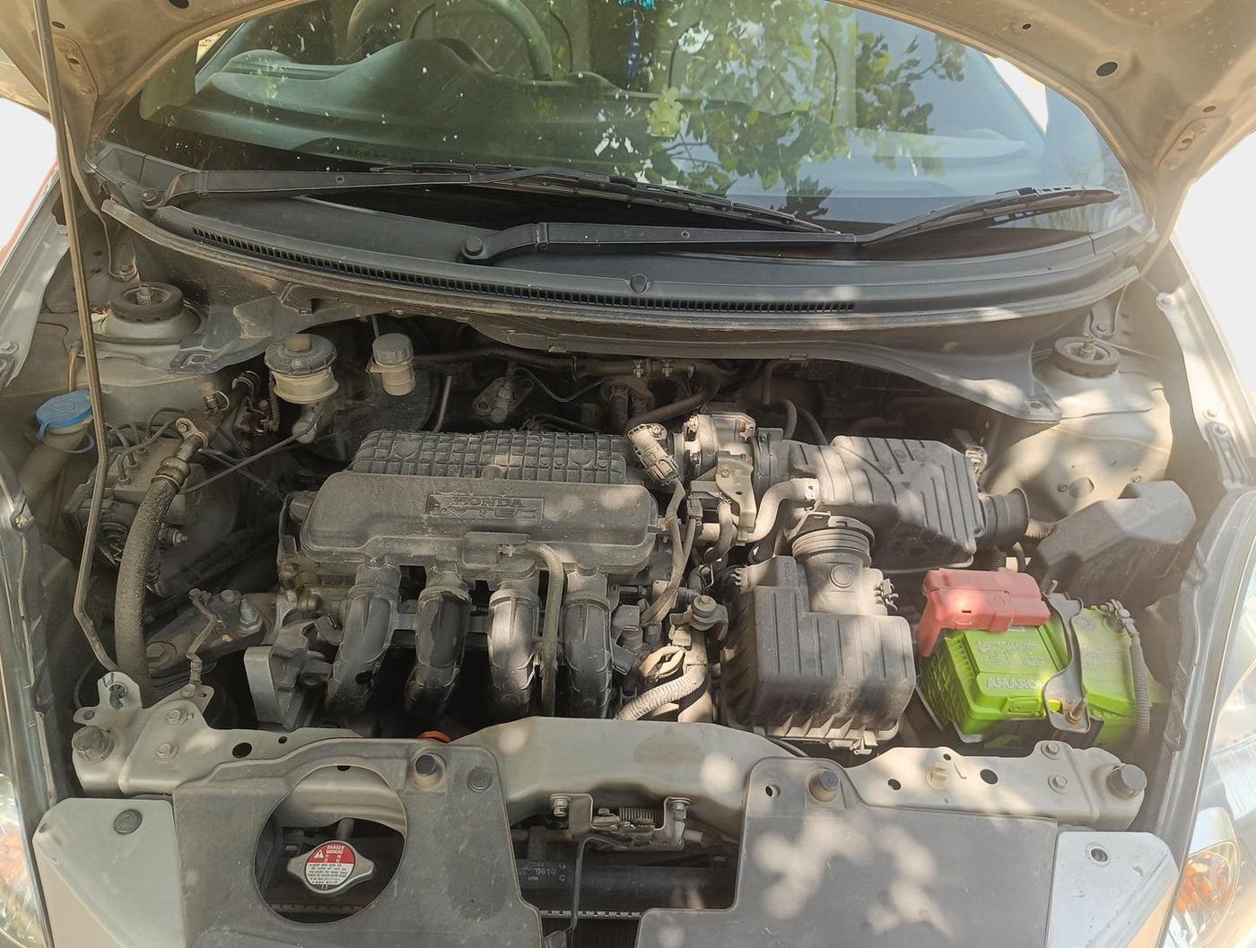 2014 Honda Brio S MT, Petrol, Manual, 1,18,593 km, exterior