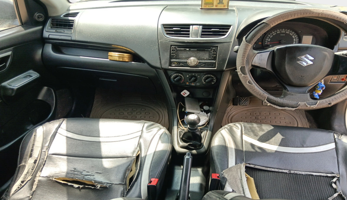 2013 Maruti Swift LXI, Petrol, Manual, 1,35,331 km, interior