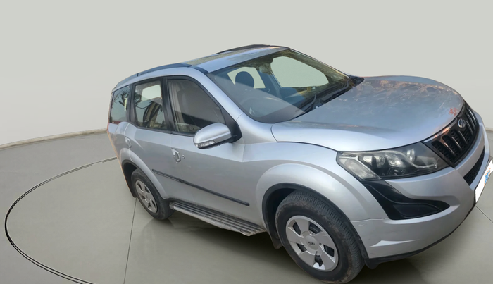 2015 Mahindra XUV500 W6, Diesel, Manual, 1,32,924 km, exterior