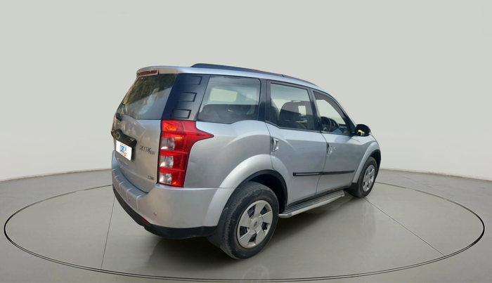2015 Mahindra XUV500 W6, Diesel, Manual, 1,32,924 km, exterior