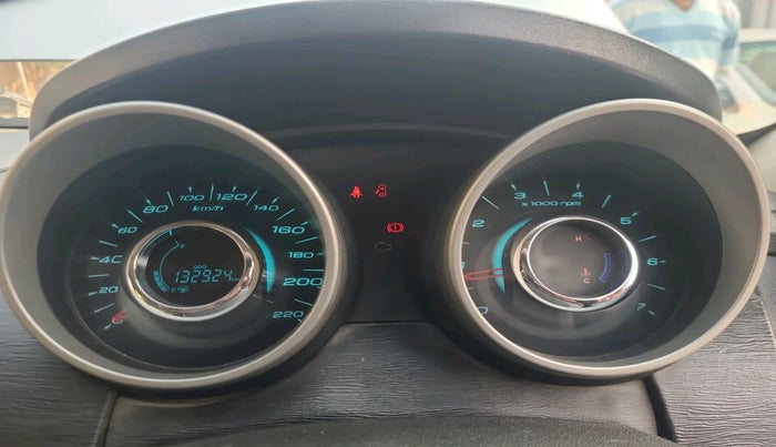 2015 Mahindra XUV500 W6, Diesel, Manual, 1,32,924 km, interior