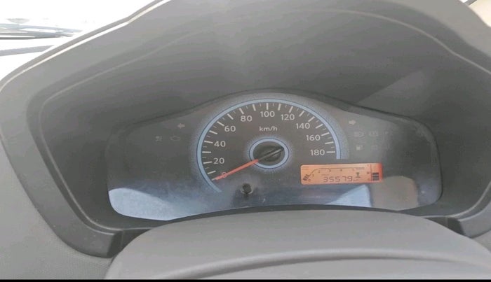 2017 Datsun Redi Go T (O), Petrol, Manual, 35,579 km, interior