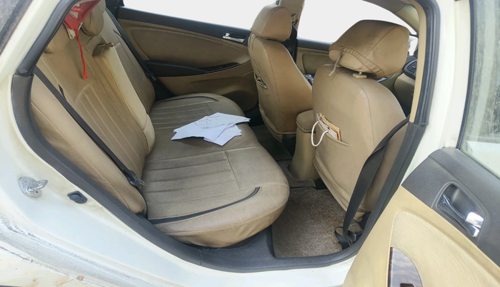 2013 Hyundai Verna FLUIDIC 1.6 CRDI SX, Diesel, Manual, 1,44,379 km, interior