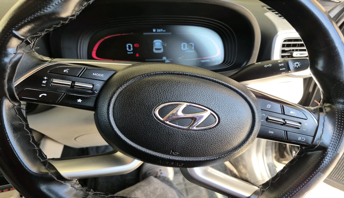 2023 Hyundai VENUE SX 1.5 CRDI, Diesel, Manual, 31,172 km, interior