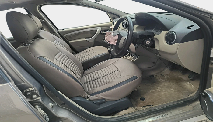 2015 Nissan Terrano XL D PLUS, Diesel, Manual, 1,04,631 km, interior