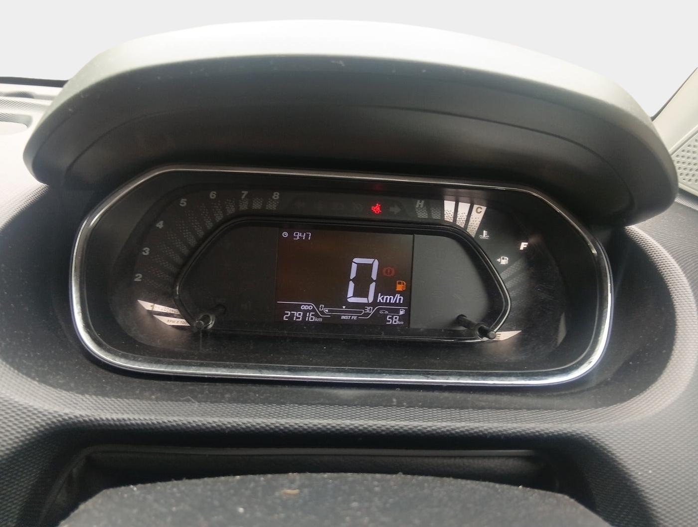 2023 Tata Tiago XT PETROL, Petrol, Manual, 27,916 km, interior