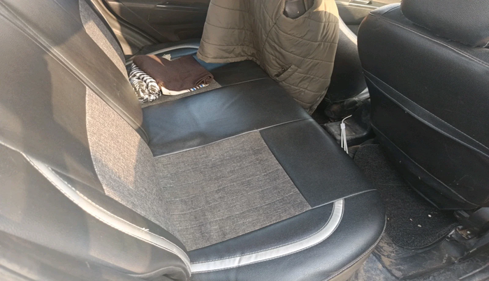 2015 Maruti Swift VXI, Petrol, Manual, 1,04,668 km, interior