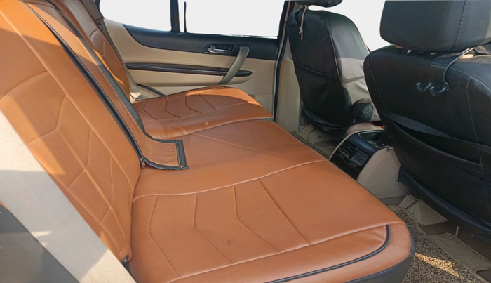 2013 Tata Safari Storme 2.2 EX 4X2, Diesel, Manual, 1,15,727 km, interior