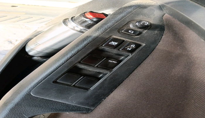 2022 Maruti BREZZA ZXI SMART HYBRID , Petrol, Manual, 84,951 km, interior