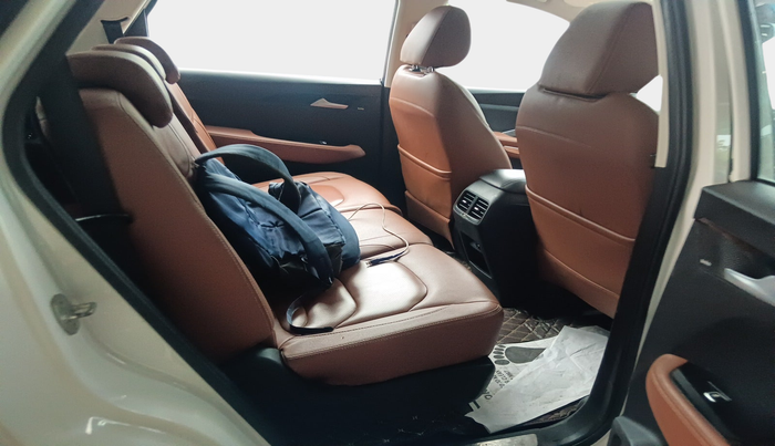 2021 MG HECTOR PLUS SELECT 2.0 DIESEL TURBO MT 7-STR, Diesel, Manual, 78,490 km, interior