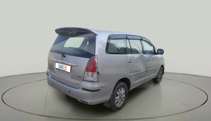 2011 Toyota Innova V 2.5 8 STR, Diesel, Manual, 1,82,352 km, exterior