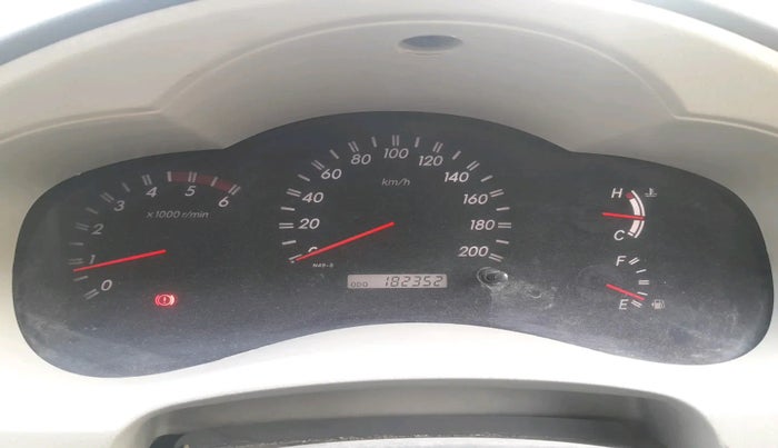 2011 Toyota Innova V 2.5 8 STR, Diesel, Manual, 1,82,352 km, interior