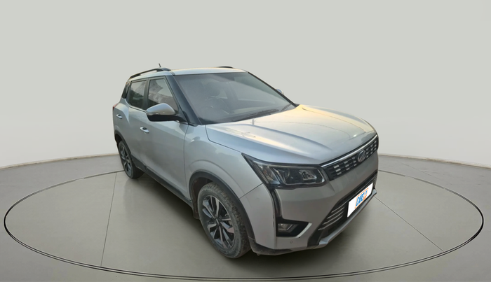 2020 Mahindra XUV300 W8 (O) 1.5 DIESEL, Diesel, Manual, 99,016 km, exterior
