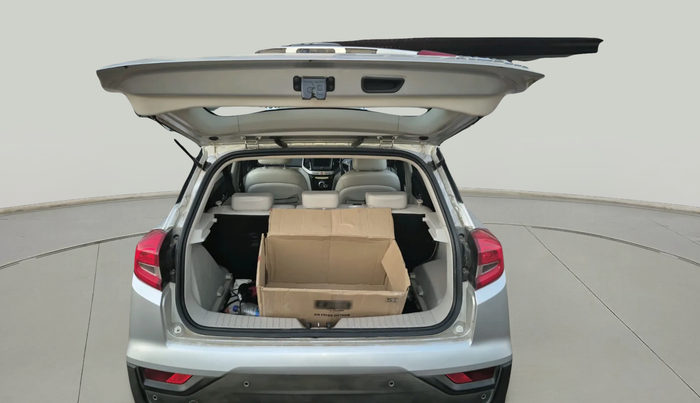 2020 Mahindra XUV300 W8 (O) 1.5 DIESEL, Diesel, Manual, 99,016 km, exterior