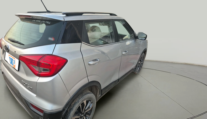 2020 Mahindra XUV300 W8 (O) 1.5 DIESEL, Diesel, Manual, 99,016 km, exterior