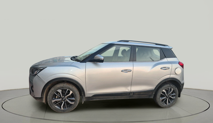 2020 Mahindra XUV300 W8 (O) 1.5 DIESEL, Diesel, Manual, 99,016 km, exterior