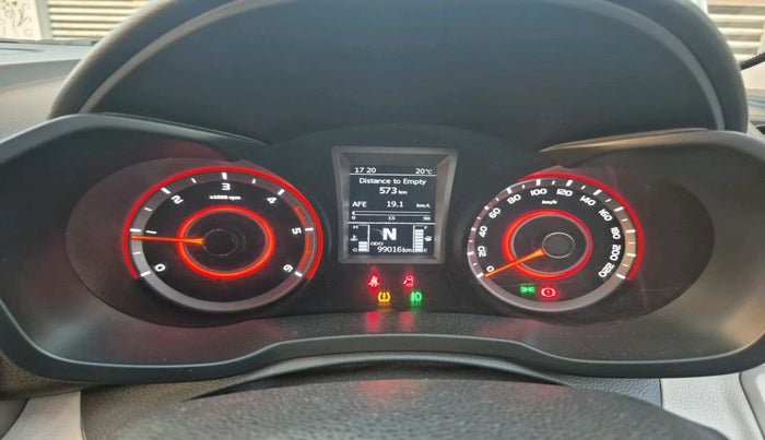 2020 Mahindra XUV300 W8 (O) 1.5 DIESEL, Diesel, Manual, 99,016 km, interior