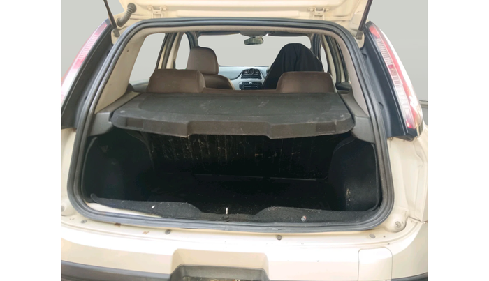 2015 Fiat Avventura DYNAMIC MULTIJET 1.3, Diesel, Manual, 1,42,179 km, exterior