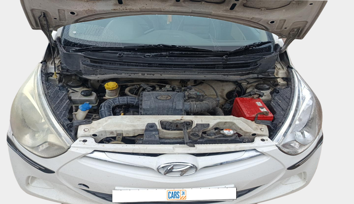 2016 Hyundai Eon ERA +, Petrol, Manual, 1,24,451 km, exterior