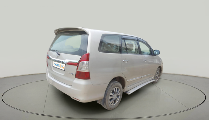 2015 Toyota Innova 2.5 VX 7 STR, Diesel, Manual, 79,798 km, exterior