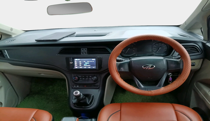 2018 Mahindra MARAZZO M2 8 STR, Diesel, Manual, 67,226 km, interior