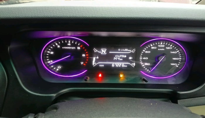 2018 Mahindra MARAZZO M2 8 STR, Diesel, Manual, 67,226 km, interior