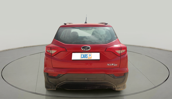 2021 Mahindra XUV300 W4 1.5 DIESEL, Diesel, Manual, 1,40,376 km, exterior