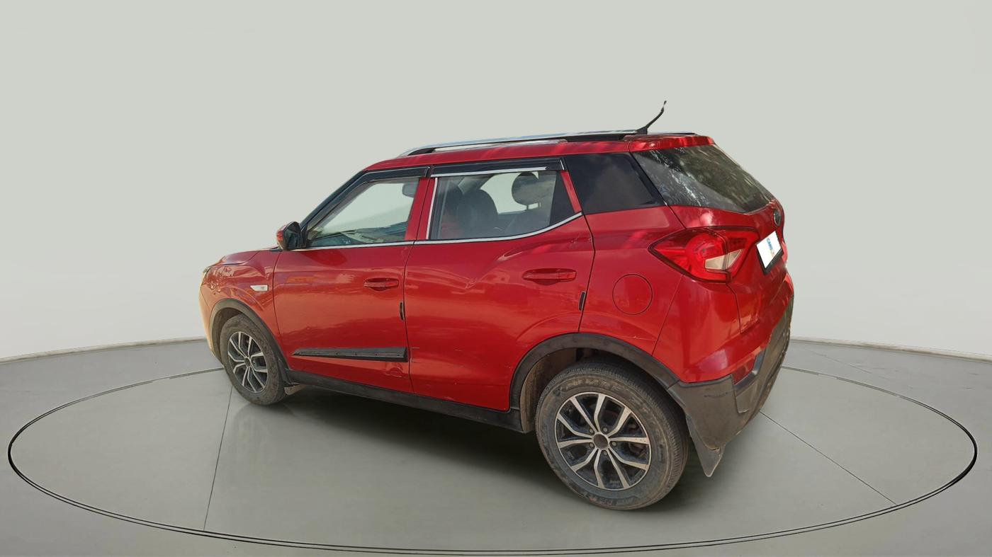 2021 Mahindra XUV300 W4 1.5 DIESEL, Diesel, Manual, 1,40,376 km, exterior