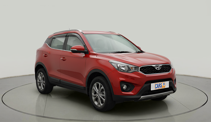 2021 Mahindra XUV300 W4 1.5 DIESEL, Diesel, Manual, 1,40,376 km, exterior