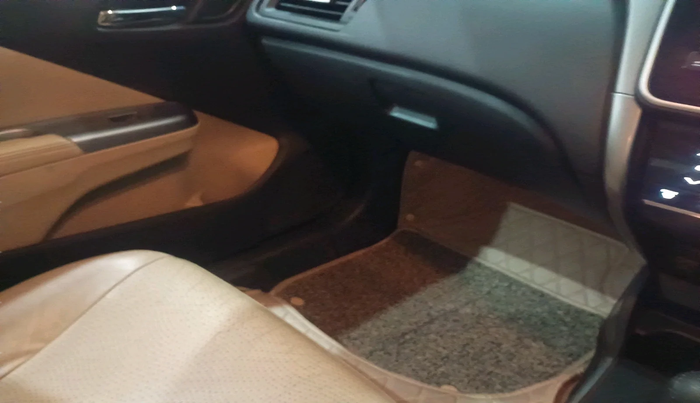 2014 Honda City 1.5L I-DTEC VX, Diesel, Manual, 1,24,684 km, interior