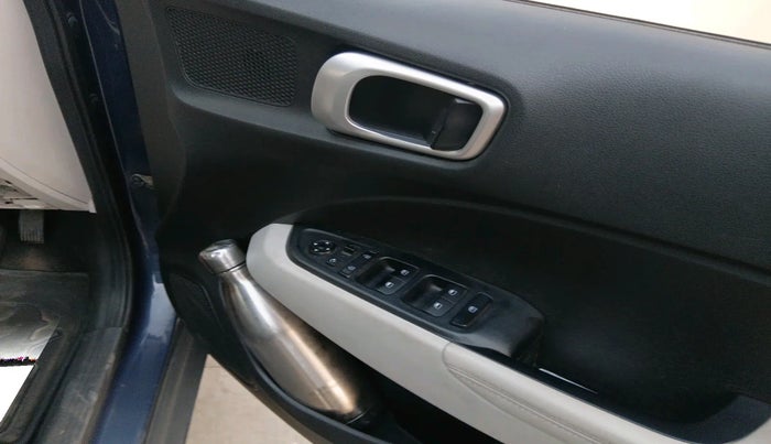 2022 Hyundai VENUE SX (O) 1.0 TURBO DCT, Petrol, Automatic, 76,342 km, interior