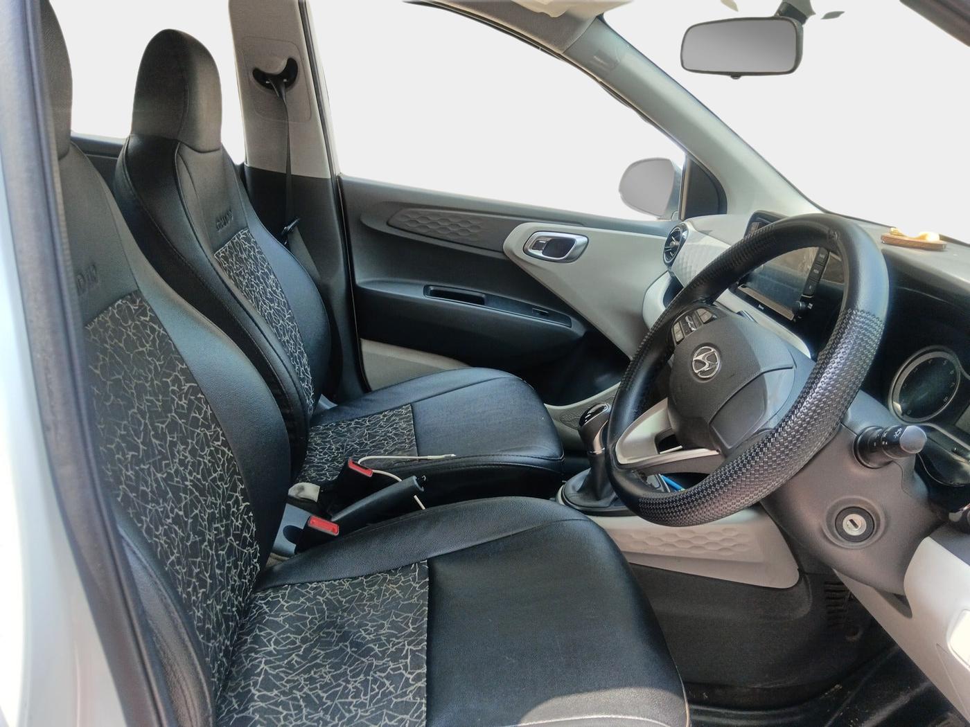 2021 Hyundai GRAND I10 NIOS SPORTZ AMT 1.2 KAPPA VTVT, Petrol, Automatic, 35,358 km, interior