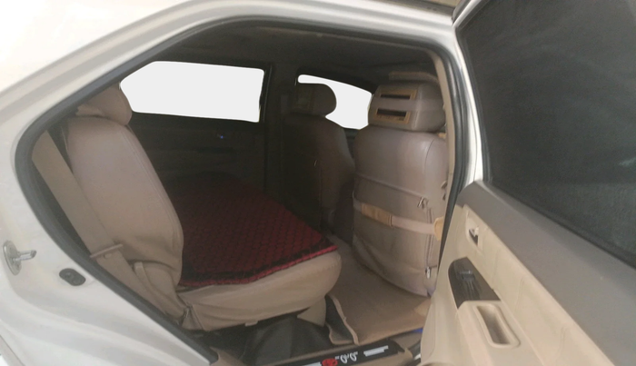 2011 Toyota Fortuner 3.0 4X4 MT, Diesel, Manual, 1,25,492 km, interior