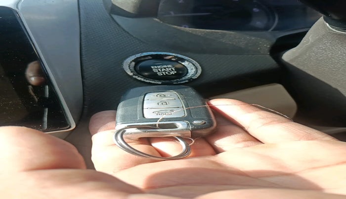 2011 Hyundai Verna FLUIDIC 1.6 CRDI SX OPT, Diesel, Manual, 1,70,336 km, interior