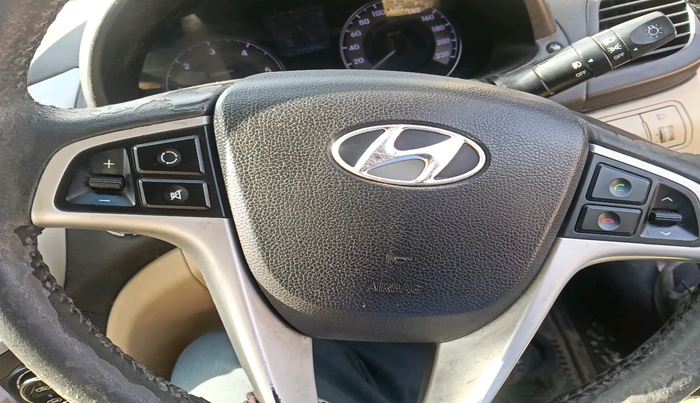 2011 Hyundai Verna FLUIDIC 1.6 CRDI SX OPT, Diesel, Manual, 1,70,336 km, interior