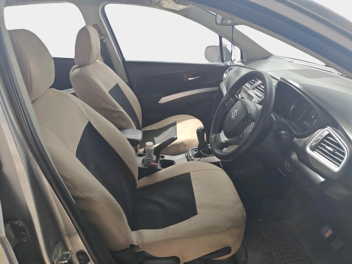 2018 Maruti S Cross ZETA 1.3, Diesel, Manual, 1,57,000 km, interior