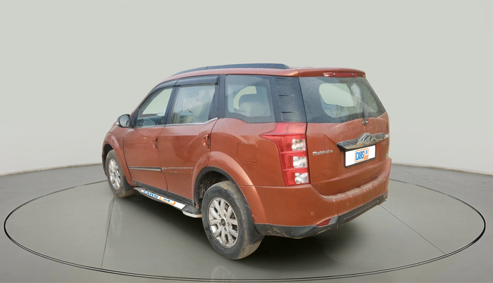 2016 Mahindra XUV500 W10 AT, Diesel, Automatic, 2,30,092 km, exterior